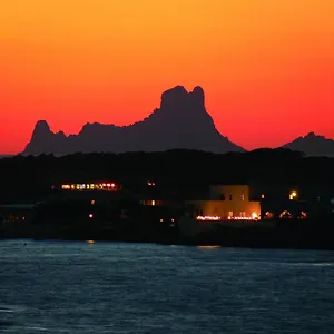 Bahía 2*, La Savina (Formentera) España